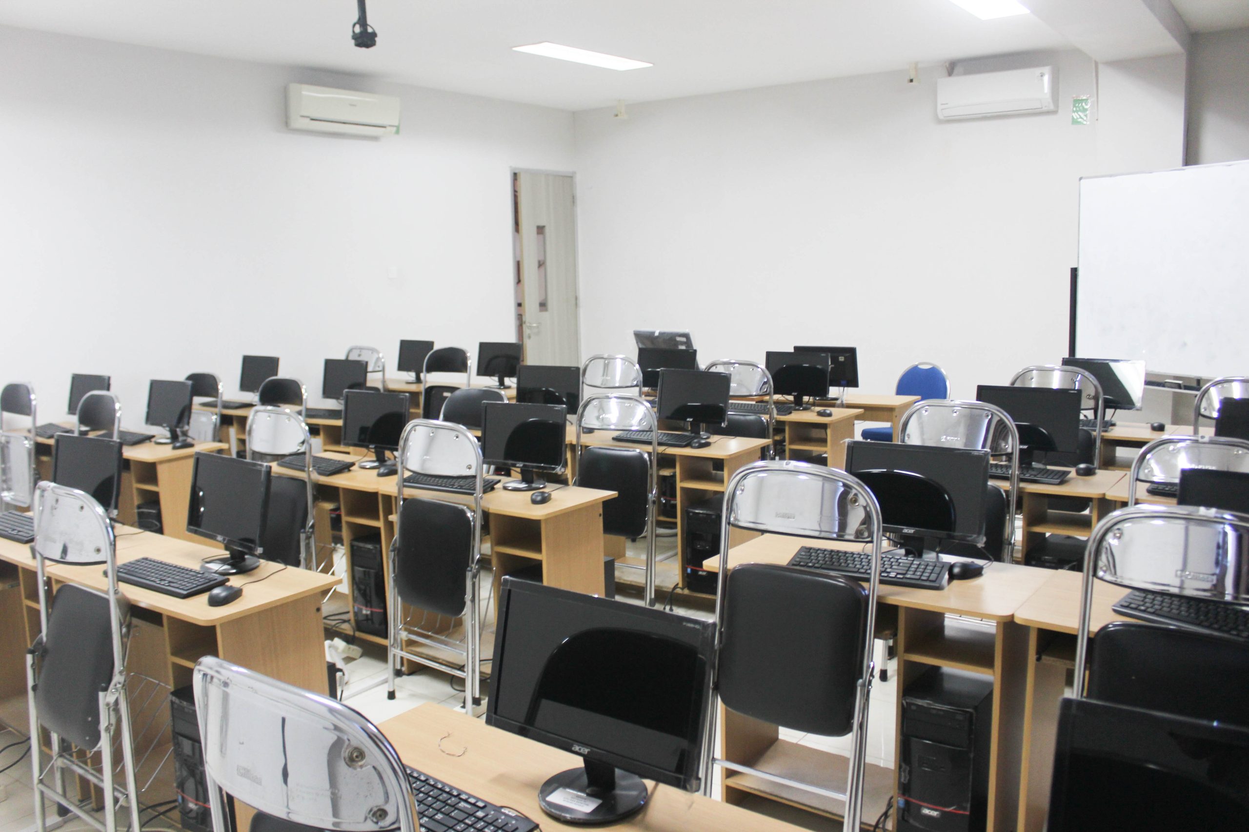 Laboratorium Komputer 1 SMAN 16 Batam